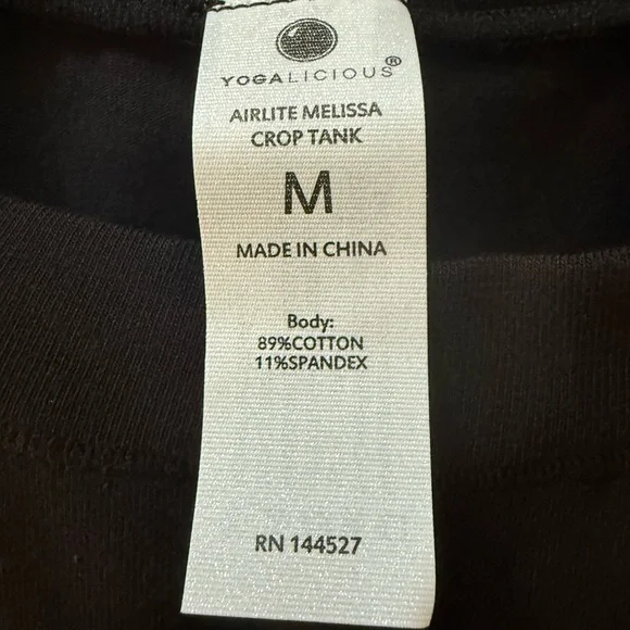 NWOT Women’s Black Crop Tank Top! Medium! - Picture 3 of 4